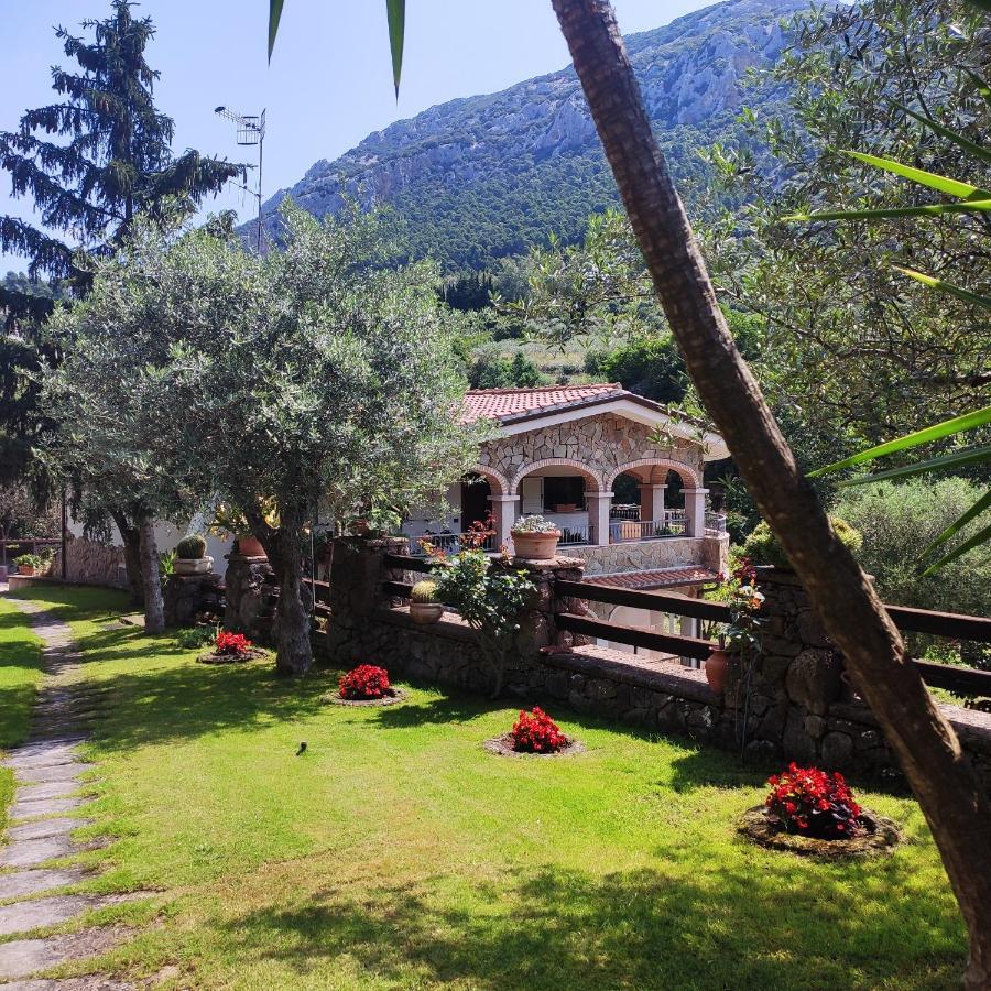 Villa Casa Bados à Dorgali Extérieur photo